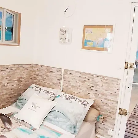 L'imperial Azur Nyaraló